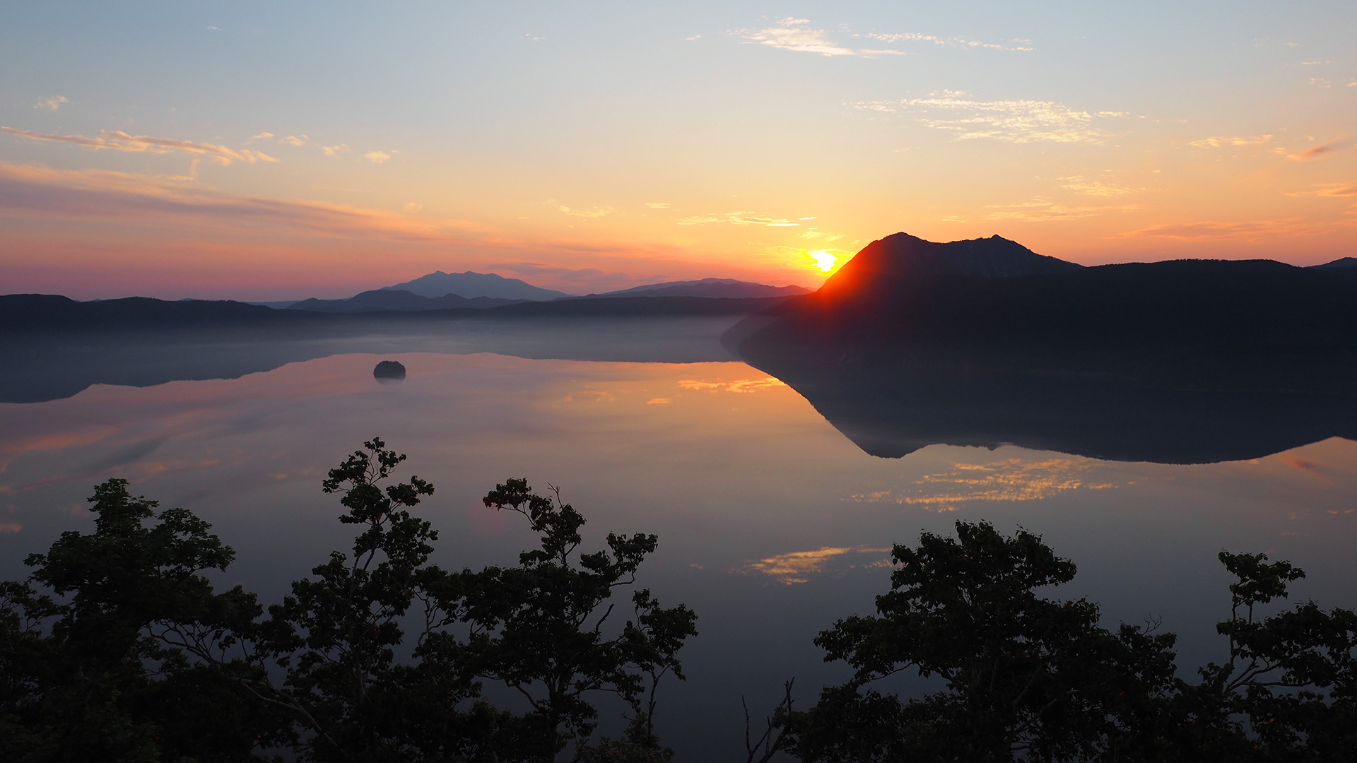 摩周湖　夏　朝日