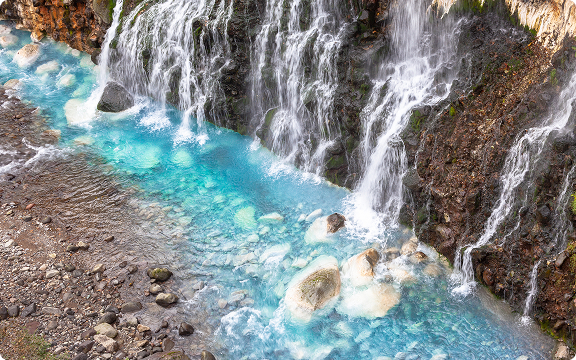 白金温泉の白ひげの滝